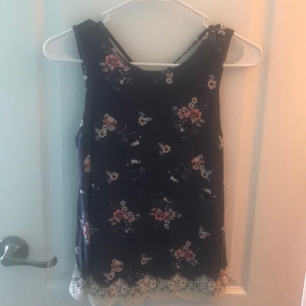 Fashionable tank top